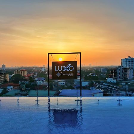 Hotel Luxo Kochi Exteriér fotografie